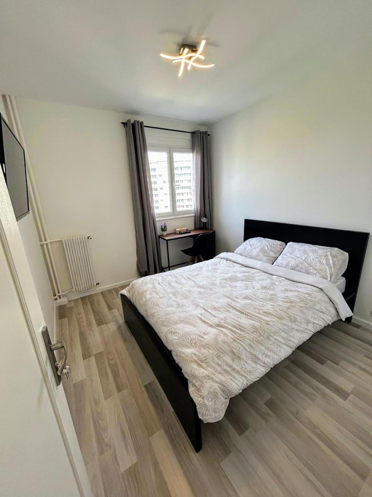 Charmant B&B Espace Et Confort Villeneuve-la-Garenne Dış mekan fotoğraf