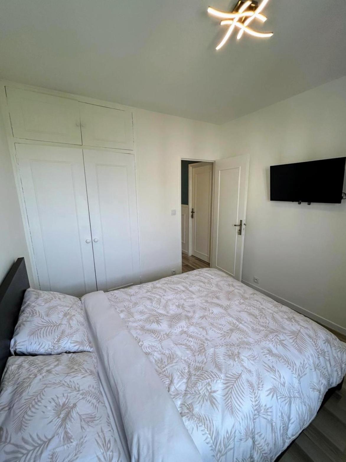 Charmant B&B Espace Et Confort Villeneuve-la-Garenne Dış mekan fotoğraf