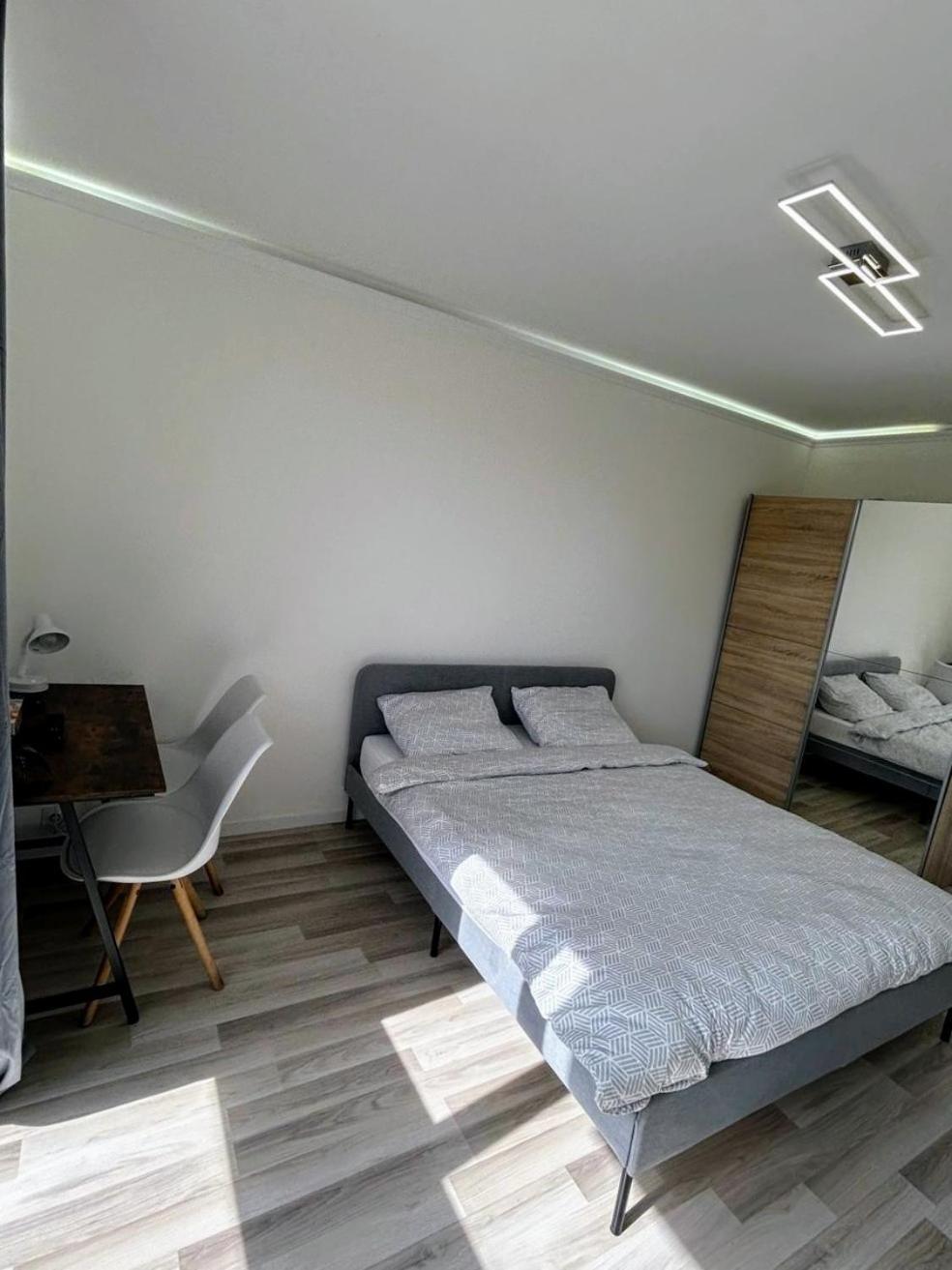 Charmant B&B Espace Et Confort Villeneuve-la-Garenne Dış mekan fotoğraf